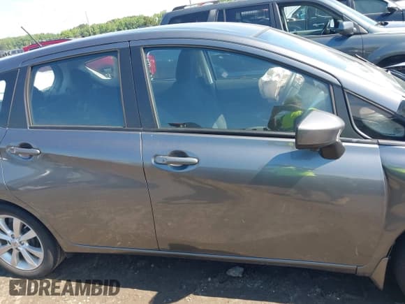 ✅ 2016 Nissan Note SV • VIN: 3N1CE2CP2GL392630 • Lot: 42262288. Listed on IAAI with 103,784 mi. Free auction sales archive from the USA and detailed vehicle history report at DreamBid. Image 14.