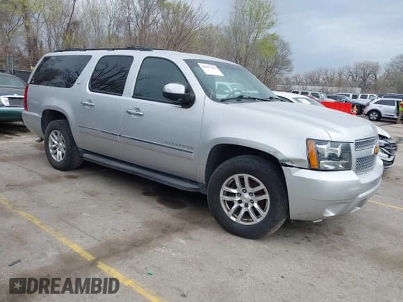 ✅ 2011 Chevrolet Suburban LTZ • VIN: 1GNSKKE35BR290484 • Lot: 41897265. Listed on IAAI with 223,739 mi. Free auction sales archive from the USA and detailed vehicle history report at DreamBid. Image 1.