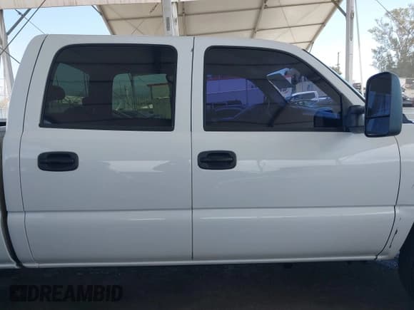 ✅ 2007 Chevrolet Silverado 2500HD LT1 • VIN: 1GCHK23D57F157098 • Lot: 41987900. Wystawiony na IAAI z przebiegiem 358 398 mil. Bezpłatny archiwum sprzedaży aukcyjnych z USA i szczegółowy raport historii pojazdu na DreamBid. Zdjęcie 14.
