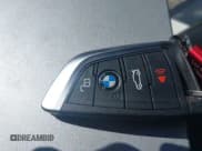 ✅ 2021 BMW 2 Series 228i • VIN: WBA53AK07M7J56451 • Lot: 42292353. Wystawiony na IAAI z przebiegiem 26 584 mil. Bezpłatny archiwum sprzedaży aukcyjnych z USA i szczegółowy raport historii pojazdu na DreamBid. Zdjęcie 11.