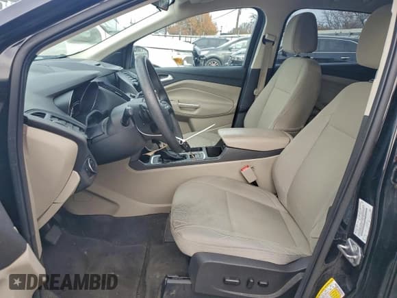 ✅ 2017 Ford Escape SE • VIN: 1FMCU0GDXHUD37950 • Lot: 93024325. Listed on Copart with 99,060 mi. Free auction sales archive from the USA and detailed vehicle history report at DreamBid. Image 7.