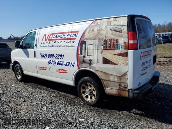 ✅ 2009 Chevrolet Express Cargo • VIN: 1GCFG15X191114999 • Lot: 49475485. Listed on Copart with 171,503 mi. Free auction sales archive from the USA and detailed vehicle history report at DreamBid. Image 2.