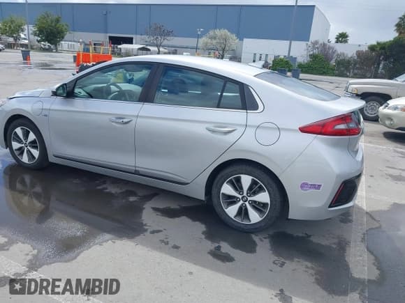 ✅ 2019 Hyundai Ioniq Limited • VIN: KMHC75LDXKU110856 • Lot: 41820385. Wystawiony na IAAI z przebiegiem 47 187 mil. Bezpłatny archiwum sprzedaży aukcyjnych z USA i szczegółowy raport historii pojazdu na DreamBid. Zdjęcie 3.