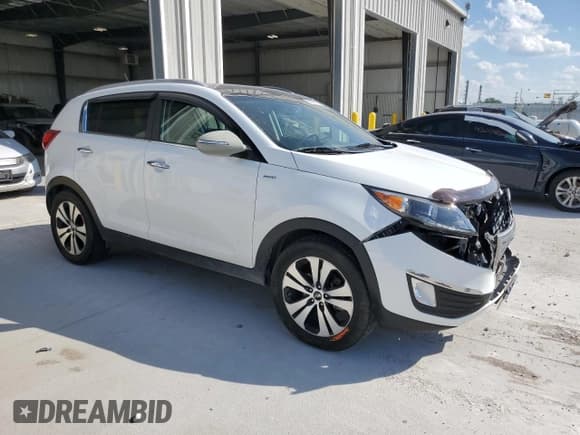 ✅ 2011 Kia Sportage EX • VIN: KNDPCCA21B7038208 • Lot: 80892715. Wystawiony na Copart z przebiegiem 56 992 mil. Bezpłatny archiwum sprzedaży aukcyjnych z USA i szczegółowy raport historii pojazdu na DreamBid. Zdjęcie 4.