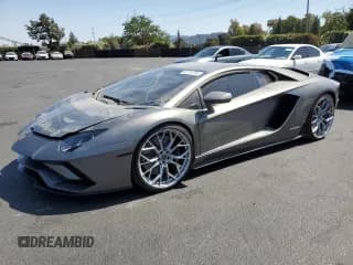 ✅ 2018 Lamborghini Aventador S • VIN: ZHWUG4ZD9JLA06724 • Lot: 62744245. Wystawiony na Copart z przebiegiem 18 738 mil. Bezpłatny archiwum sprzedaży aukcyjnych z USA i szczegółowy raport historii pojazdu na DreamBid. Zdjęcie 1.