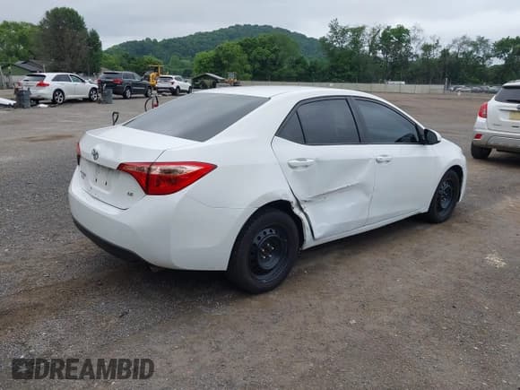 ✅ 2018 Toyota Corolla L • VIN: 2T1BURHE6JC012680 • Lot: 42492679. Listed on IAAI with 191,375 mi. Free auction sales archive from the USA and detailed vehicle history report at DreamBid. Image 4.