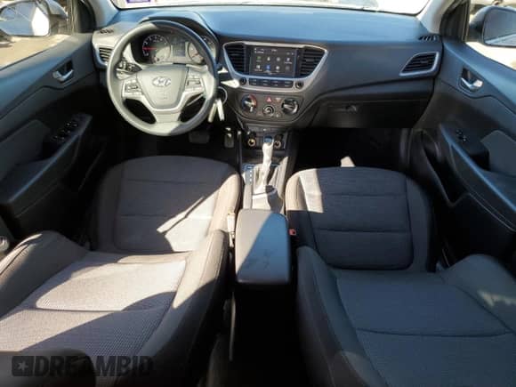 2019 Hyundai Accent SE z VIN 3KPC24A35KE055335, wystawiony jako Copart lot #40166514 z przebiegiem 104 083 mil mil oraz . Historia ofert i sprzedaży dostępna na DreamBid. Obrazek 8.