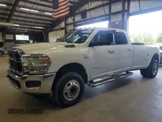 ✅ 2021 Ram 3500 Big Horn • VIN: 3C63RRHL3MG514214 • Лот: 81401695. Опубликован ранее на Copart с пробегом 214 348 миль. Бесплатный доступ к архиву аукционных продаж из США и подробный отчёт об истории автомобиля на DreamBid. Изображение 1.