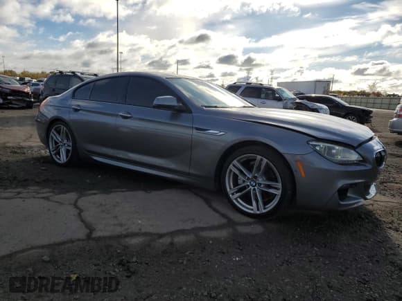 ✅ 2015 BMW 6 Series 640i • VIN: WBA6A0C5XFD318379 • Lot: 82624225. Wystawiony na Copart z przebiegiem 112 661 mil. Bezpłatny archiwum sprzedaży aukcyjnych z USA i szczegółowy raport historii pojazdu na DreamBid. Zdjęcie 4.