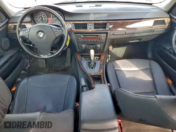 ✅ 2007 BMW 3 Series 328i • VIN: WBAVA33567KX76849 • Lot: 95457845. Wystawiony na Copart z przebiegiem 193 212 mil. Bezpłatny archiwum sprzedaży aukcyjnych z USA i szczegółowy raport historii pojazdu na DreamBid. Zdjęcie 8.