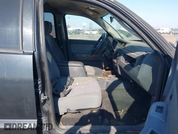 ✅ 2010 Dodge Dakota Bighorn/Lonestar • VIN: 1D7CW3GK1AS155513 • Lot: 41437670. Wystawiony na IAAI z przebiegiem 184 199 mil. Bezpłatny archiwum sprzedaży aukcyjnych z USA i szczegółowy raport historii pojazdu na DreamBid. Zdjęcie 5.