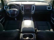 ✅ 2017 Nissan Titan Pro-4X • VIN: 1N6AA1E59HN570084 • Лот: 90293395. Опубликован ранее на Copart с пробегом 126 506 миль. Бесплатный доступ к архиву аукционных продаж из США и подробный отчёт об истории автомобиля на DreamBid. Изображение 8.