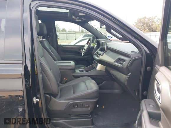 2022 Chevrolet Tahoe Z71 z VIN 1GNSKPKD4NR193050, wystawiony jako IAAI lot #41656544 z przebiegiem 41 165 mil mil oraz . Historia ofert i sprzedaży dostępna na DreamBid. Obrazek 5.