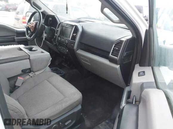 ✅ 2016 Ford F-150 XLT • VIN: 1FTEW1EG9GKD57448 • Lot: 43272508. Wystawiony na IAAI z przebiegiem 98 785 mil. Bezpłatny archiwum sprzedaży aukcyjnych z USA i szczegółowy raport historii pojazdu na DreamBid. Zdjęcie 5.