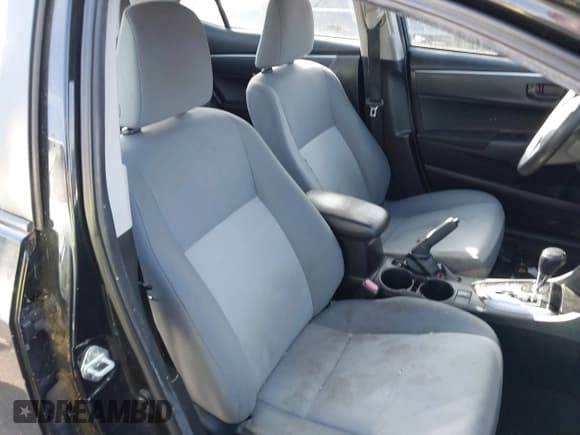 ✅ 2016 Toyota Corolla LE • VIN: 5YFBURHE6GP392211 • Lot: 43706468. Wystawiony na IAAI z przebiegiem 213 879 mil. Bezpłatny archiwum sprzedaży aukcyjnych z USA i szczegółowy raport historii pojazdu na DreamBid. Zdjęcie 5.