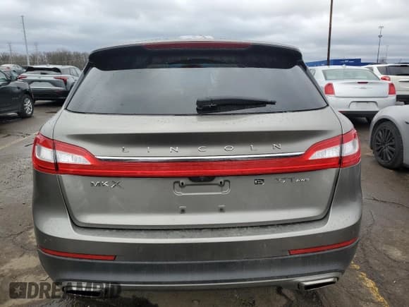 ✅ 2017 Lincoln MKX Reserve • VIN: 2LMPJ8LP3HBL30969 • Lot: 81968734. Wystawiony na Copart z przebiegiem 36 227 mil. Bezpłatny archiwum sprzedaży aukcyjnych z USA i szczegółowy raport historii pojazdu na DreamBid. Zdjęcie 6.