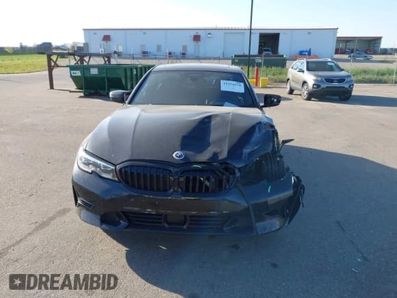 ✅ 2020 BMW 3 Series 330i xDrive • VIN: 3MW5R7J0XL8B45718 • Lot: 43351670. Wystawiony na IAAI z przebiegiem 89 335 mil. Bezpłatny archiwum sprzedaży aukcyjnych z USA i szczegółowy raport historii pojazdu na DreamBid. Zdjęcie 12.