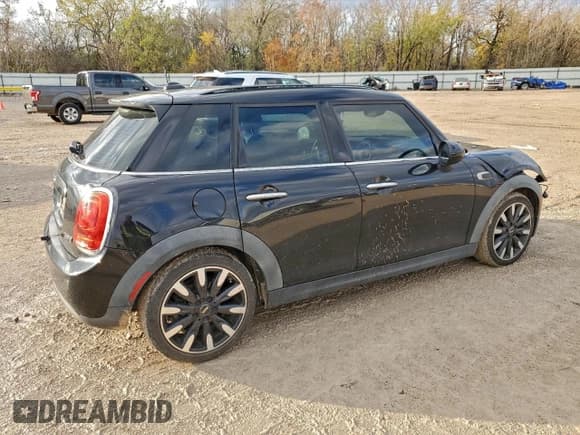 ✅ 2016 MINI Hardtop 4 Door • VIN: WMWXU1C52G2D57646 • Lot: 93259785. Listed on Copart with 64,109 mi. Free auction sales archive from the USA and detailed vehicle history report at DreamBid. Image 3.