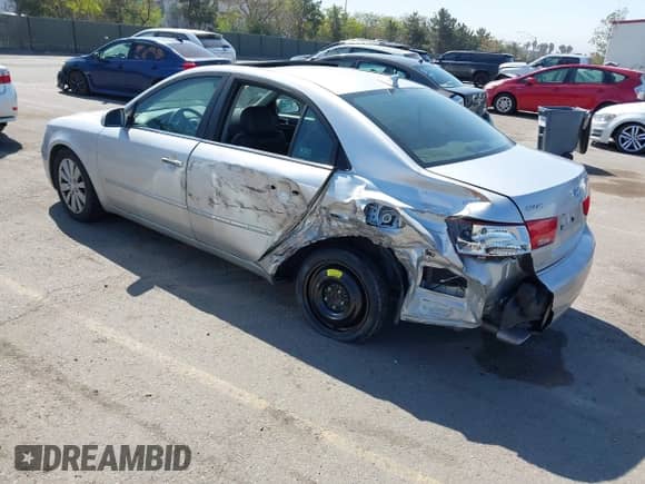 2009 Hyundai Sonata SE with VIN 5NPEU46F39H427332, listed as a IAAI auction lot 41991055 with 88,722 mi miles and . Bid and sale history available at DreamBid. Image 3.