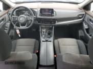 ✅ 2022 Nissan Rogue SV • VIN: 5N1BT3BB7NC704035 • Lot: 71683145. Wystawiony na Copart z przebiegiem 73 488 mil. Bezpłatny archiwum sprzedaży aukcyjnych z USA i szczegółowy raport historii pojazdu na DreamBid. Zdjęcie 8.