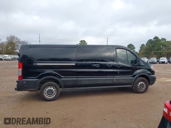 ✅ 2019 Ford Transit • VIN: 1FTYR2YM3KKA96824 • Lot: 41088013. Wystawiony na IAAI z przebiegiem 137 331 mil. Bezpłatny archiwum sprzedaży aukcyjnych z USA i szczegółowy raport historii pojazdu na DreamBid. Zdjęcie 13.