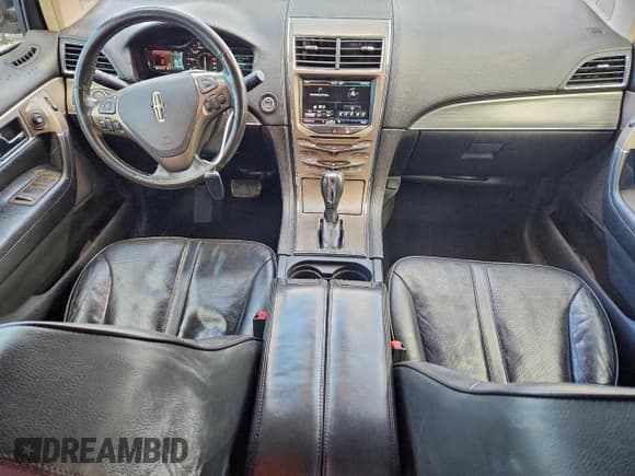 ✅ 2011 Lincoln MKX • VIN: 2LMDJ6JK2BBJ01706 • Lot: 95517735. Listed on Copart with 221,797 mi. Free auction sales archive from the USA and detailed vehicle history report at DreamBid. Image 8.