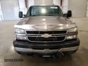 ✅ 2006 Chevrolet Silverado 2500HD LT3 • VIN: 1GCHK23DX6F190130 • Лот: 82350845. Опубликован ранее на Copart с пробегом Не указан. Бесплатный доступ к архиву аукционных продаж из США и подробный отчёт об истории автомобиля на DreamBid. Изображение 5.
