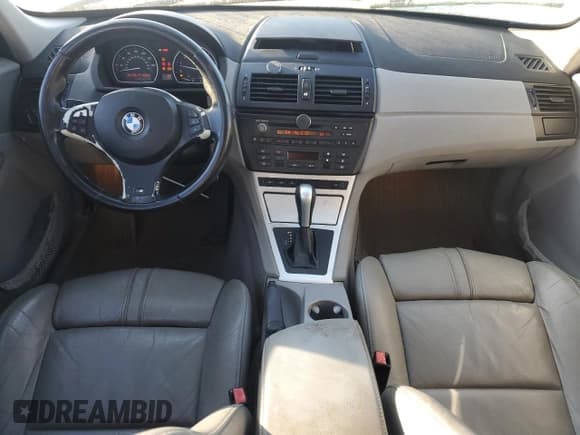 ✅ 2006 BMW X3 3.0i • VIN: WBXPA93466WG80822 • Lot: 91081845. Wystawiony na Copart z przebiegiem 191 756 mil. Bezpłatny archiwum sprzedaży aukcyjnych z USA i szczegółowy raport historii pojazdu na DreamBid. Zdjęcie 8.