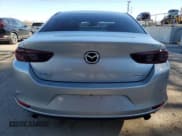 ✅ 2019 Mazda 3 Select • VIN: JM1BPBAM0K1116961 • Лот: 57251895. Опубликован ранее на Copart с пробегом 37 272 миль. Бесплатный доступ к архиву аукционных продаж из США и подробный отчёт об истории автомобиля на DreamBid. Изображение 6.