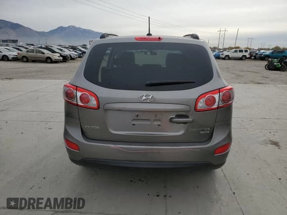 ✅ 2011 Hyundai Santa Fe GLS • VIN: 5XYZGDAB6BG069900 • Lot: 92696345. Listed on Copart with Not provided. Free auction sales archive from the USA and detailed vehicle history report at DreamBid. Image 6.