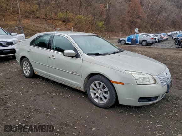 ✅ 2008 Mercury Milan • VIN: 3MEHM07ZX8R619226 • Lot: 94609905. Wystawiony na Copart z przebiegiem 75 896 mil. Bezpłatny archiwum sprzedaży aukcyjnych z USA i szczegółowy raport historii pojazdu na DreamBid. Zdjęcie 4.