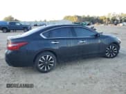 ✅ 2018 Nissan Altima S • VIN: 1N4AL3AP5JC109455 • Lot: 82634105. Wystawiony na Copart z przebiegiem 147 526 mil. Bezpłatny archiwum sprzedaży aukcyjnych z USA i szczegółowy raport historii pojazdu na DreamBid. Zdjęcie 3.