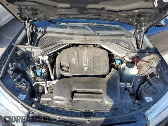 ✅ 2016 BMW X5 xDrive35d • VIN: 5UXKS4C5XG0N14626 • Lot: 83980955. Wystawiony na Copart z przebiegiem 87 162 mil. Bezpłatny archiwum sprzedaży aukcyjnych z USA i szczegółowy raport historii pojazdu na DreamBid. Zdjęcie 12.