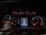 ✅ 2016 GMC Sierra 1500 • VIN: 1GTV2LEH2GZ424592 • Lot: 86560674. Wystawiony na Copart z przebiegiem 70 958 mil. Bezpłatny archiwum sprzedaży aukcyjnych z USA i szczegółowy raport historii pojazdu na DreamBid. Zdjęcie 9.