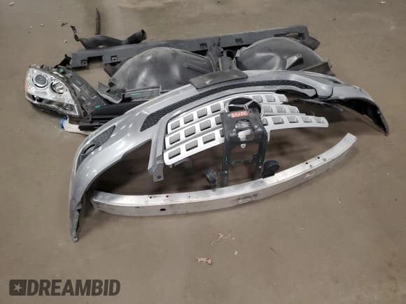 ✅ 2010 Mercedes-Benz M 350 • VIN: 4JGBB8GB0AA614269 • Лот: 90852935. Опубликован ранее на Copart с пробегом 112 971 миль. Бесплатный доступ к архиву аукционных продаж из США и подробный отчёт об истории автомобиля на DreamBid. Изображение 13.