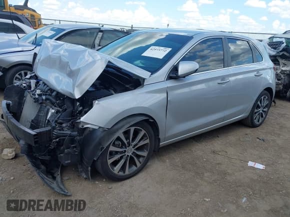 ✅ 2019 Hyundai Elantra • VIN: KMHH35LE3KU104438 • Лот: 42973772. Опубликован ранее на IAAI с пробегом 17 896 миль. Бесплатный доступ к архиву аукционных продаж из США и подробный отчёт об истории автомобиля на DreamBid. Изображение 17.