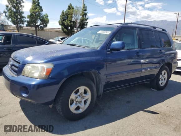 2004 Toyota Highlander с VIN JTEDD21A340105352, выставлен на аукционе Copart как лот 71304245 с пробегом 240 030 миль миль и Чистый • Clean title. История ставок и продаж доступна на DreamBid. Изображение 1.