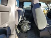 ✅ 2004 GMC Sierra 1500 SLE • VIN: 2GTEC19V341103621 • Лот: 90525825. Опубликован ранее на Copart с пробегом Не указан. Бесплатный доступ к архиву аукционных продаж из США и подробный отчёт об истории автомобиля на DreamBid. Изображение 11.