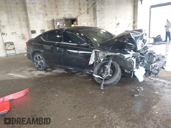 ✅ 2024 Nissan Altima SR • VIN: 1N4BL4CW3RN312245 • Лот: 42379031. Опубликован ранее на IAAI с пробегом 20 397 миль. Бесплатный доступ к архиву аукционных продаж из США и подробный отчёт об истории автомобиля на DreamBid. Изображение 1.