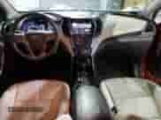 ✅ 2018 Hyundai Santa Fe 2.4L • VIN: 5XYZT3LB3JG521822 • Lot: 36157793. Wystawiony na Copart z przebiegiem 87 806 mil mil. Skorzystaj z bezpłatnego archiwum sprzedaży aukcyjnych z USA i zobacz szczegółowy raport historii pojazdu na DreamBid. Zdjęcie 8.