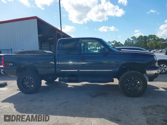 ✅ 2007 Chevrolet Silverado 1500 LT1 • VIN: 1GCEK19Z97Z163047 • Lot: 43575343. Listed on IAAI with Not provided. Free auction sales archive from the USA and detailed vehicle history report at DreamBid. Image 13.