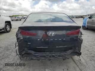 2019 Hyundai Elantra SE z VIN KMHD74LF9KU888775, wystawiony jako Copart lot #70744895 z przebiegiem 196 805 mil mil oraz Szkoda całkowita • Salvage title. Historia ofert i sprzedaży dostępna na DreamBid. Obrazek 6.
