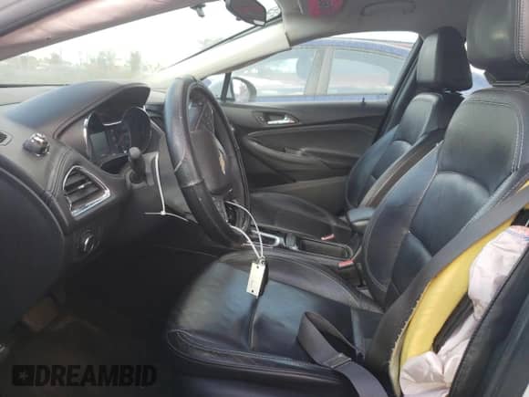 2017 Chevrolet Cruze Premier z VIN 1G1BF5SM1H7229190, wystawiony jako Copart lot #70190282 z przebiegiem 140 412 mil mil oraz . Historia ofert i sprzedaży dostępna na DreamBid. Obrazek 7.