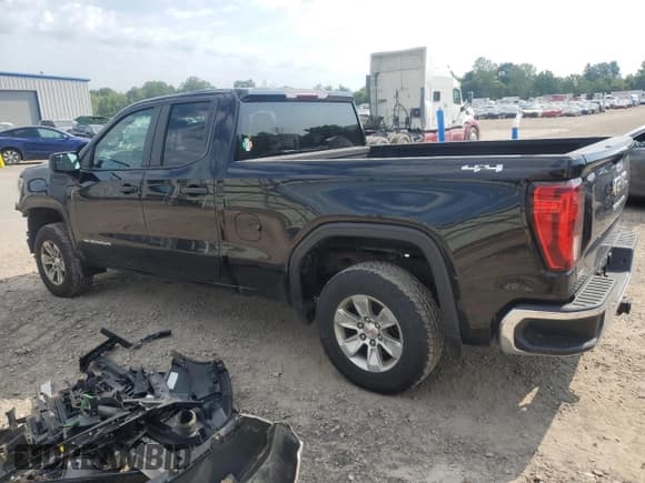 ✅ 2020 GMC Sierra 1500 • VIN: 1GTR9AEF3LZ357916 • Лот: 66264135. Опубликован ранее на Copart с пробегом 56 807 миль. Бесплатный доступ к архиву аукционных продаж из США и подробный отчёт об истории автомобиля на DreamBid. Изображение 2.