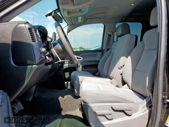 ✅ 2017 Chevrolet Silverado 1500 Custom • VIN: 1GCRCPEHXHZ386598 • Lot: 81961605. Wystawiony na Copart z przebiegiem 117 698 mil. Bezpłatny archiwum sprzedaży aukcyjnych z USA i szczegółowy raport historii pojazdu na DreamBid. Zdjęcie 7.