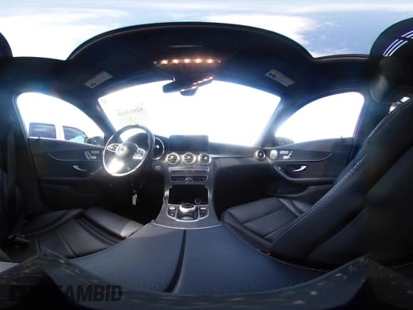 ✅ 2021 Mercedes-Benz C 300 • VIN: W1KWF8EB0MR637737 • Lot: 42613010. Wystawiony na IAAI z przebiegiem 71 368 mil. Bezpłatny archiwum sprzedaży aukcyjnych z USA i szczegółowy raport historii pojazdu na DreamBid. Zdjęcie 18.