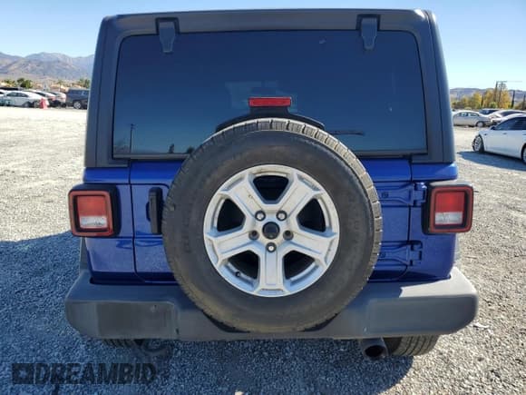 ✅ 2020 Jeep Wrangler Unlimited Sport S • VIN: 1C4HJXDG9LW328826 • Lot: 90690135. Listed on Copart with 143,102 mi. Free auction sales archive from the USA and detailed vehicle history report at DreamBid. Image 6.