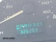 ✅ 2005 Chevrolet Express Cargo • VIN: 1GCGG25V151148606 • Lot: 43766191. Wystawiony na IAAI z przebiegiem 326 269 mil. Bezpłatny archiwum sprzedaży aukcyjnych z USA i szczegółowy raport historii pojazdu na DreamBid. Zdjęcie 15.