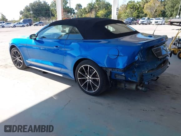 ✅ 2020 Ford Mustang EcoBoost Premium • VIN: 1FATP8UH4L5156790 • Lot: 43701894. Wystawiony na IAAI z przebiegiem 50 775 mil. Bezpłatny archiwum sprzedaży aukcyjnych z USA i szczegółowy raport historii pojazdu na DreamBid. Zdjęcie 3.