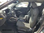 ✅ 2015 Hyundai Veloster • VIN: KMHTC6AD2FU239099 • Lot: 76230434. Wystawiony na Copart z przebiegiem 142 439 mil. Bezpłatny archiwum sprzedaży aukcyjnych z USA i szczegółowy raport historii pojazdu na DreamBid. Zdjęcie 7.